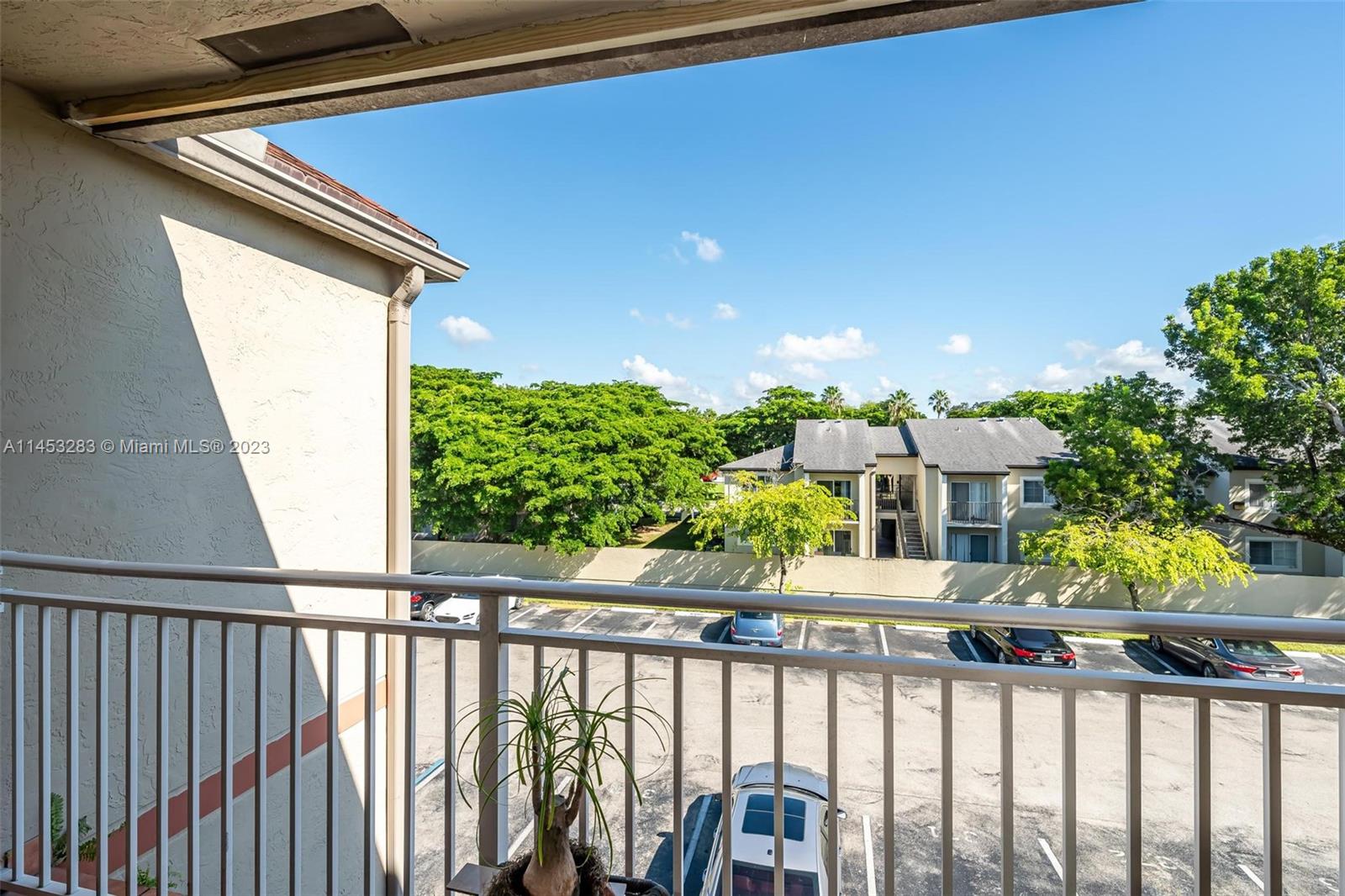 VILLA RUSTICA I CONDO - Residential