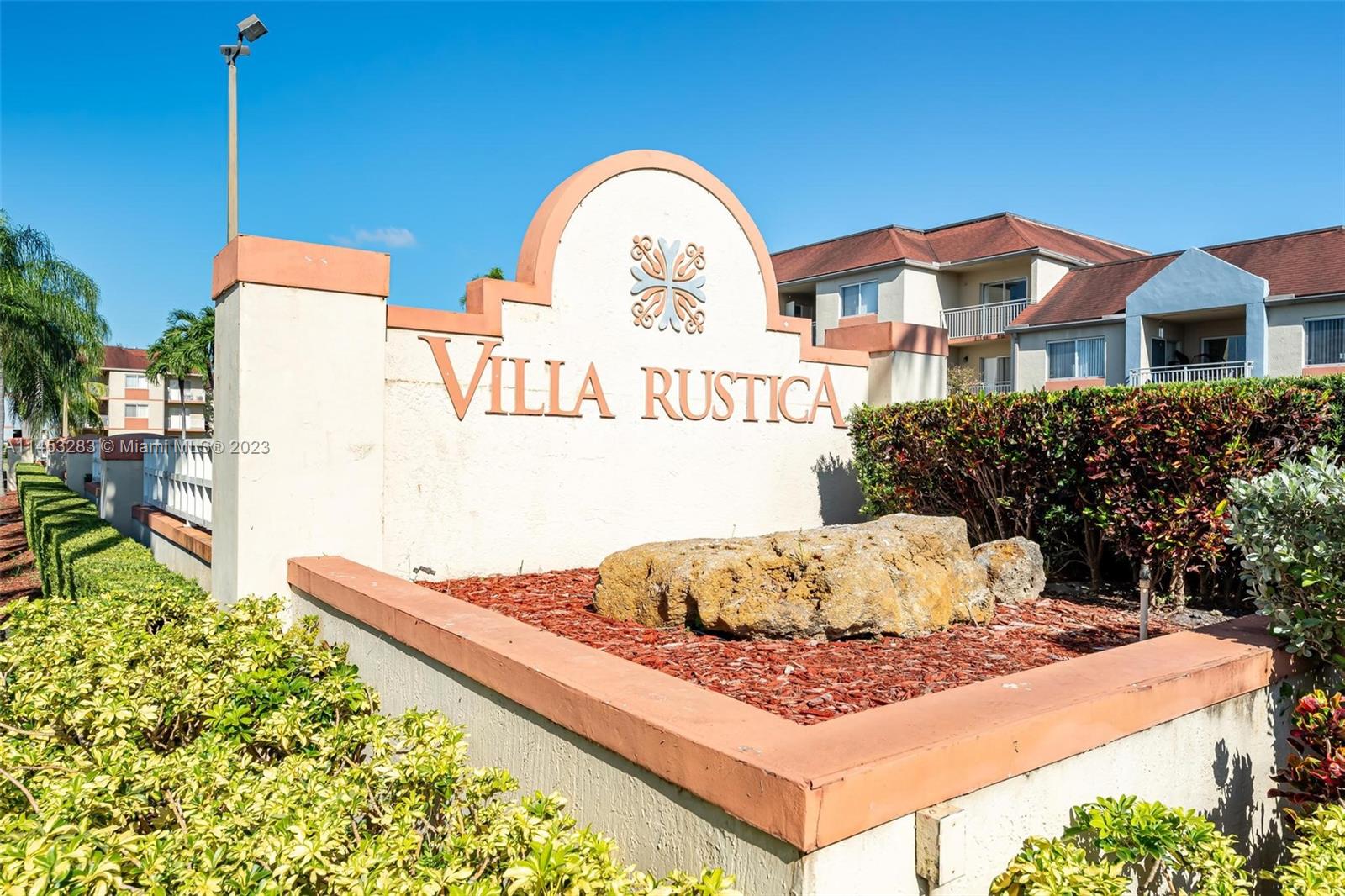 VILLA RUSTICA I CONDO - Residential