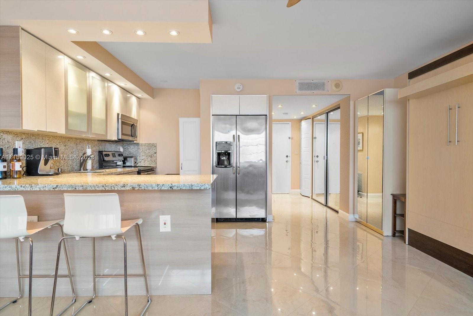 WINSTON TOWERS 200 - Residential