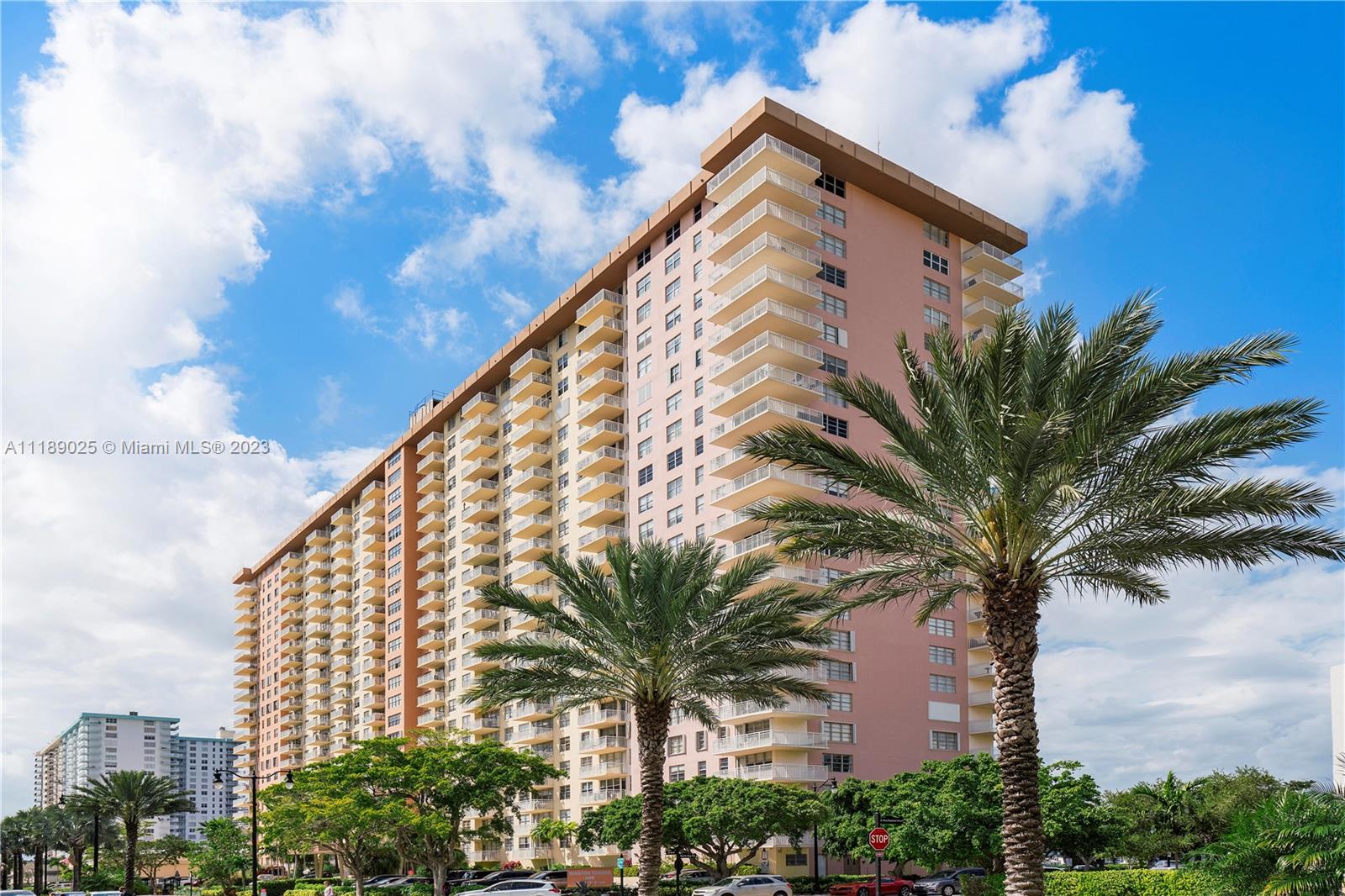 WINSTON TOWERS 200 - Residential