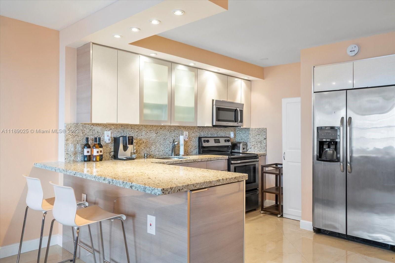 WINSTON TOWERS 200 - Residential