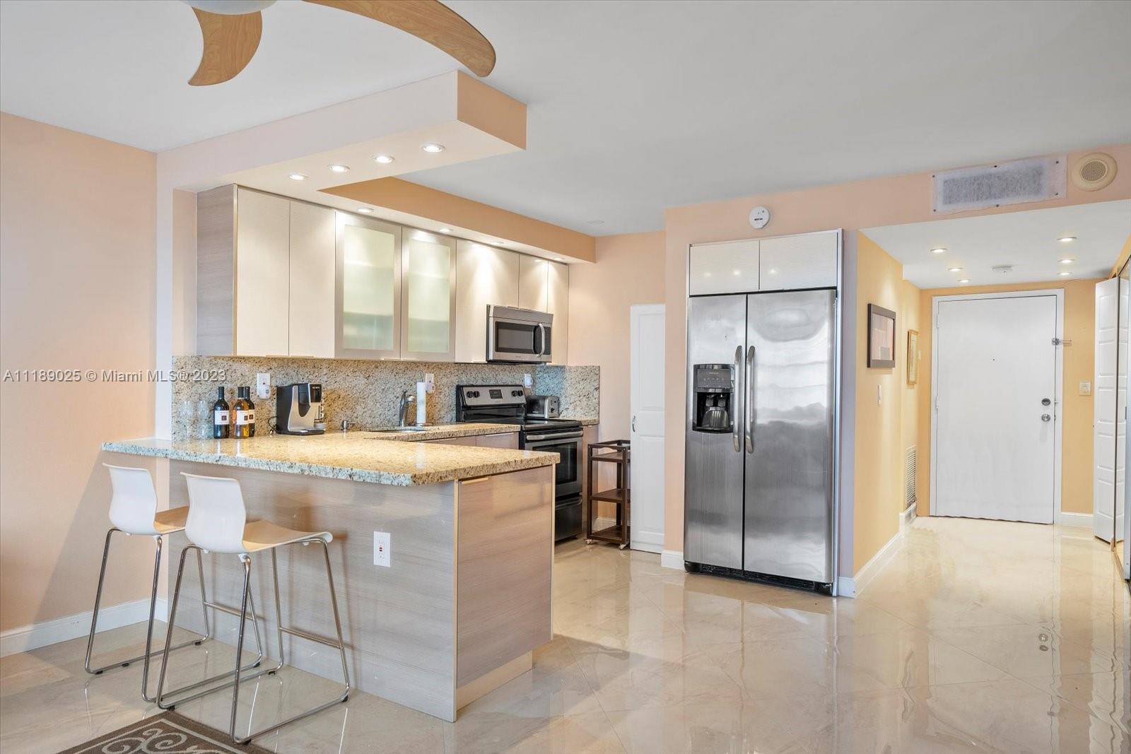 WINSTON TOWERS 200 - Residential