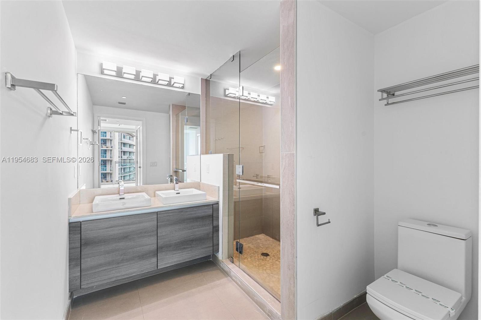 THE BOND (1080 BRICKELL) - Residential