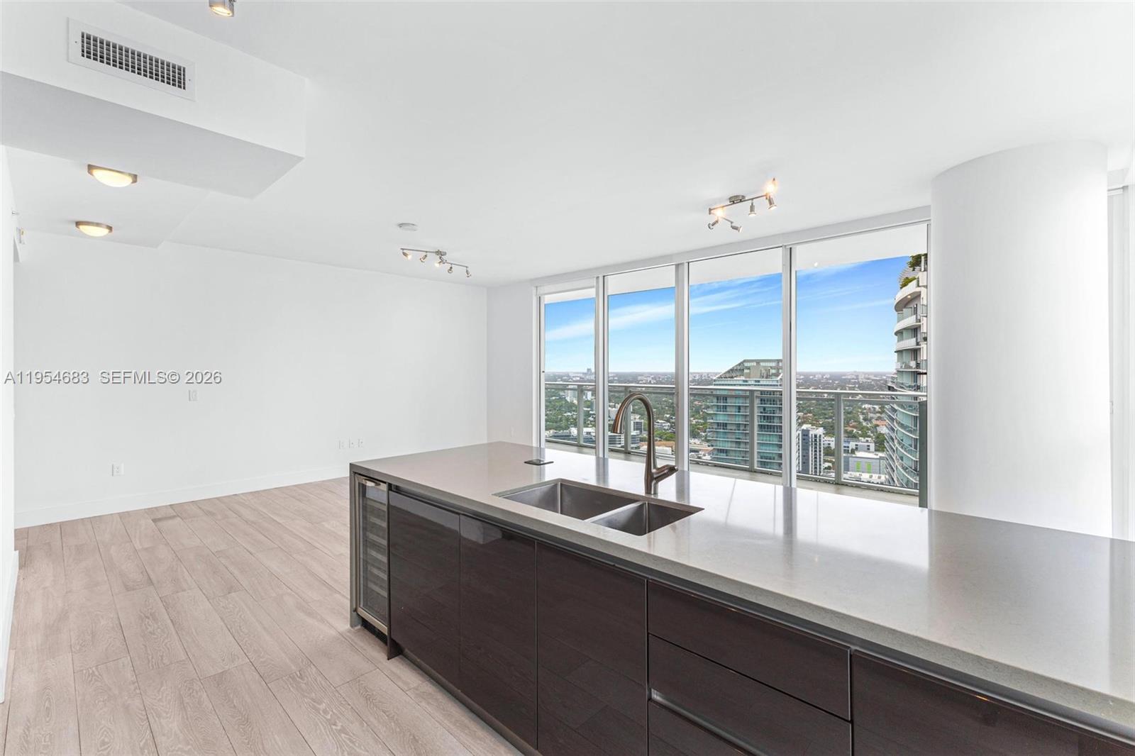 THE BOND (1080 BRICKELL) - Residential