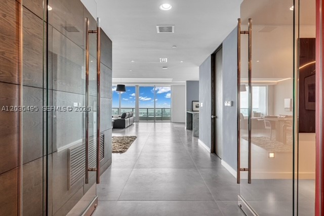 900 BISCAYNE BAY CONDO - Residential