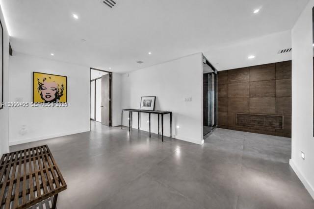 900 BISCAYNE BAY CONDO - Residential