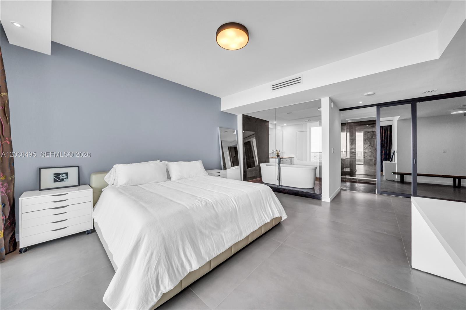 900 BISCAYNE BAY CONDO - Residential
