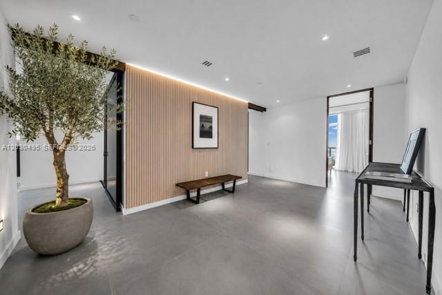 900 BISCAYNE BAY CONDO - Residential