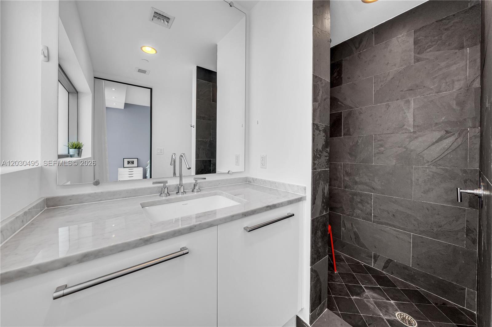 900 BISCAYNE BAY CONDO - Residential