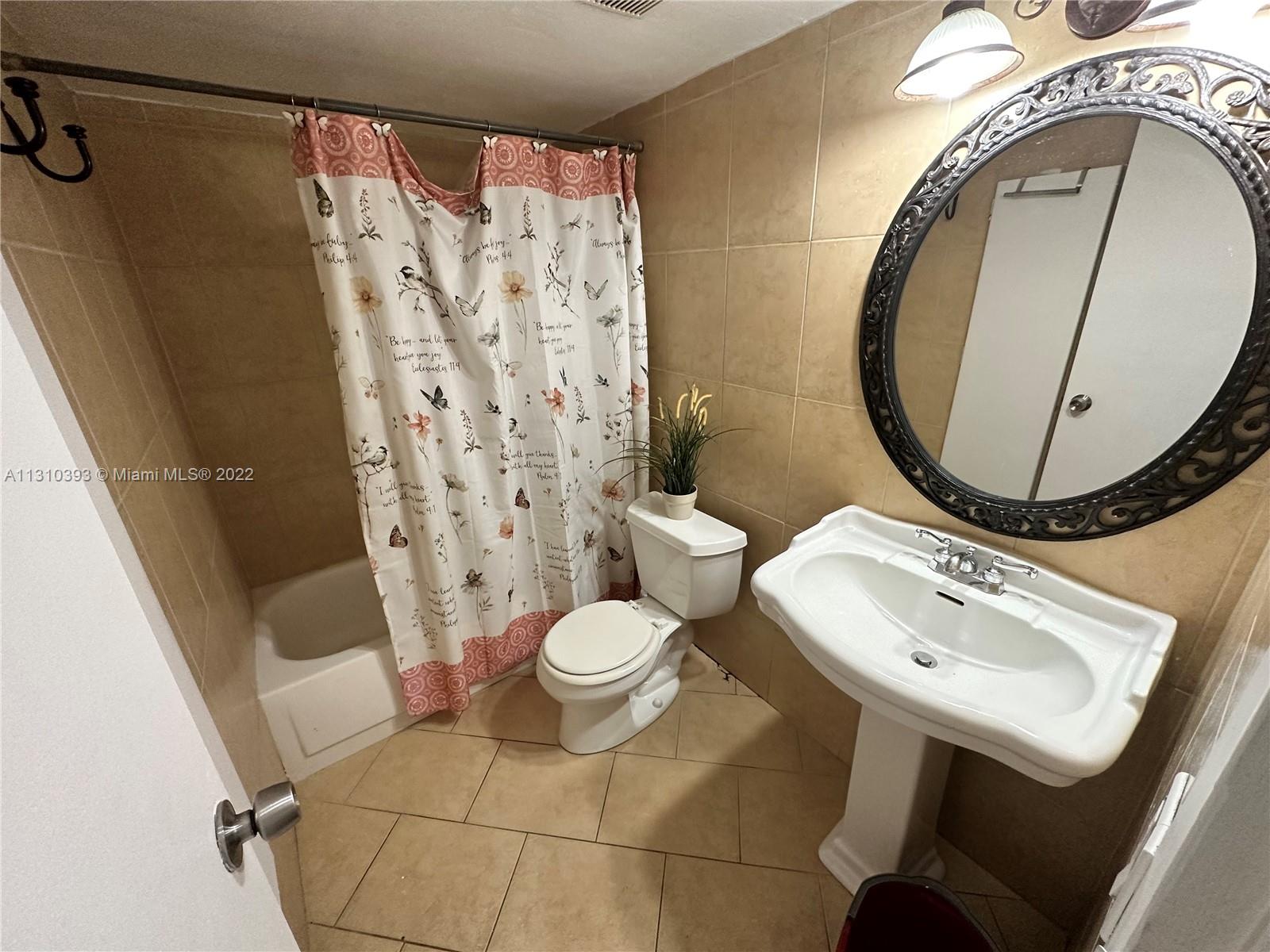 KINGS COVE CONDO - Residential Lease