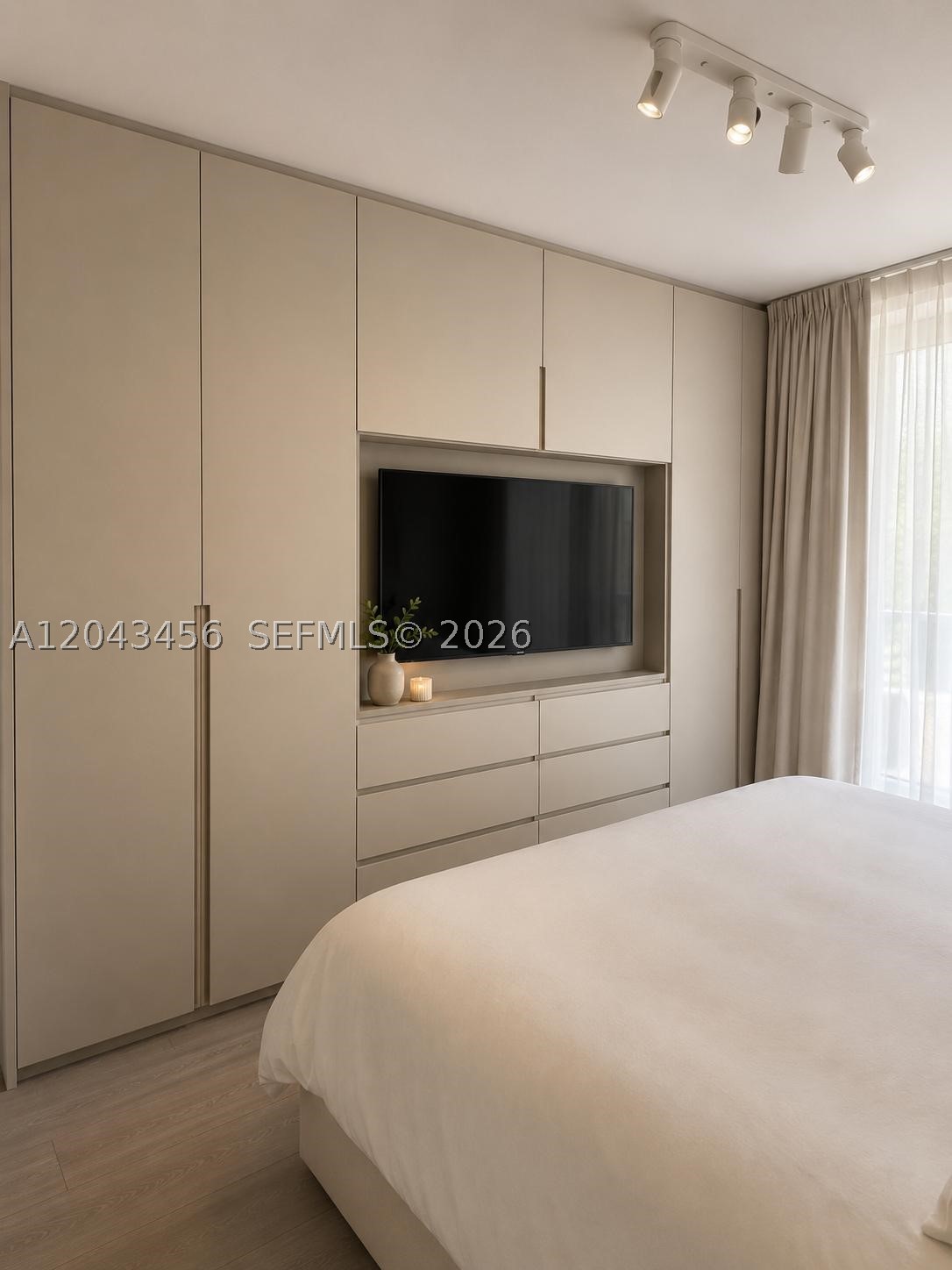 AVENTURA PARKSQUARE RESID - Residential Lease