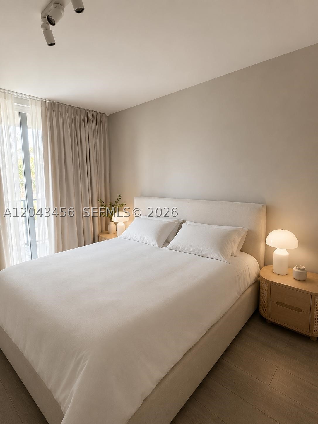 AVENTURA PARKSQUARE RESID - Residential Lease