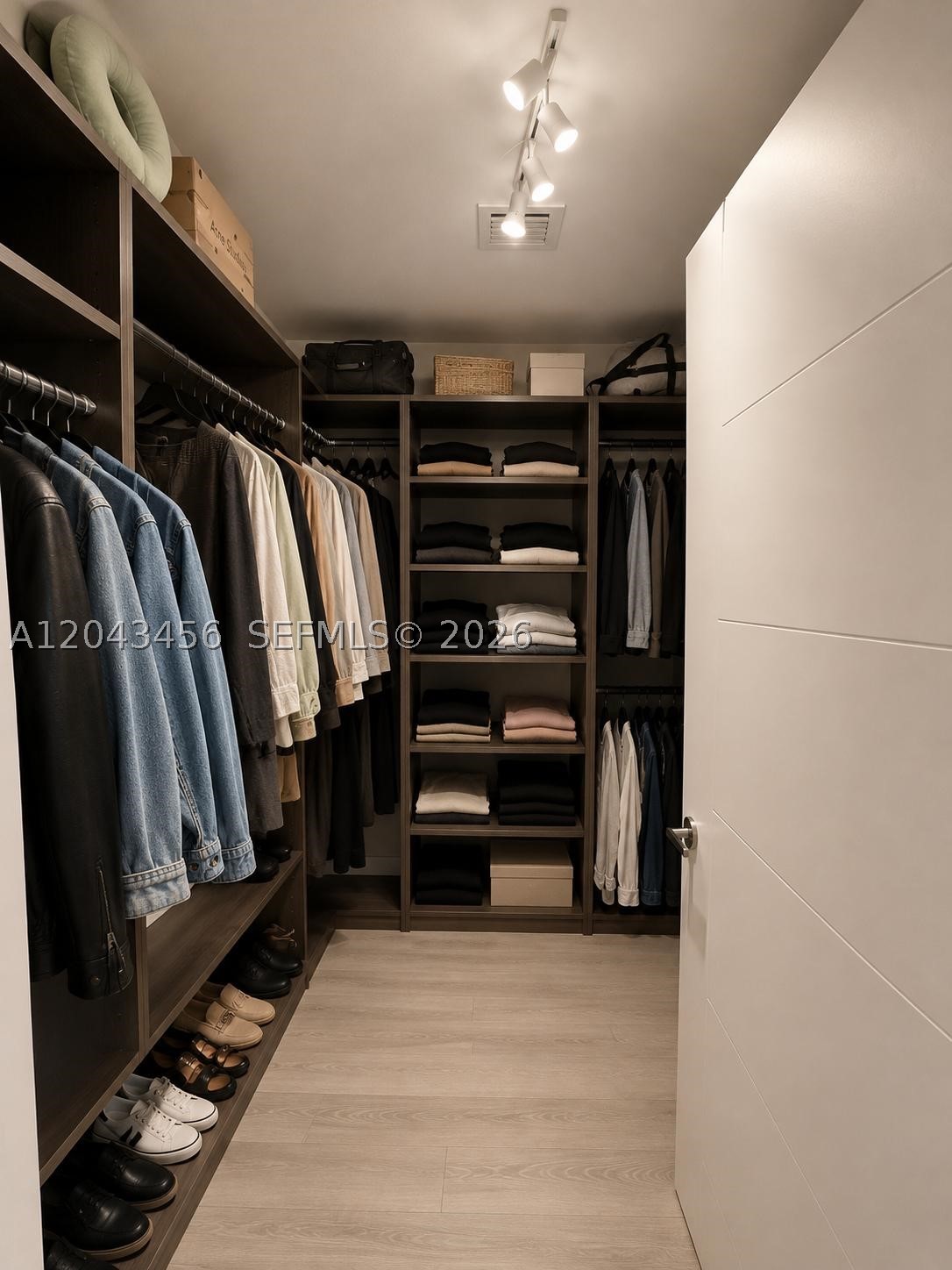 AVENTURA PARKSQUARE RESID - Residential Lease