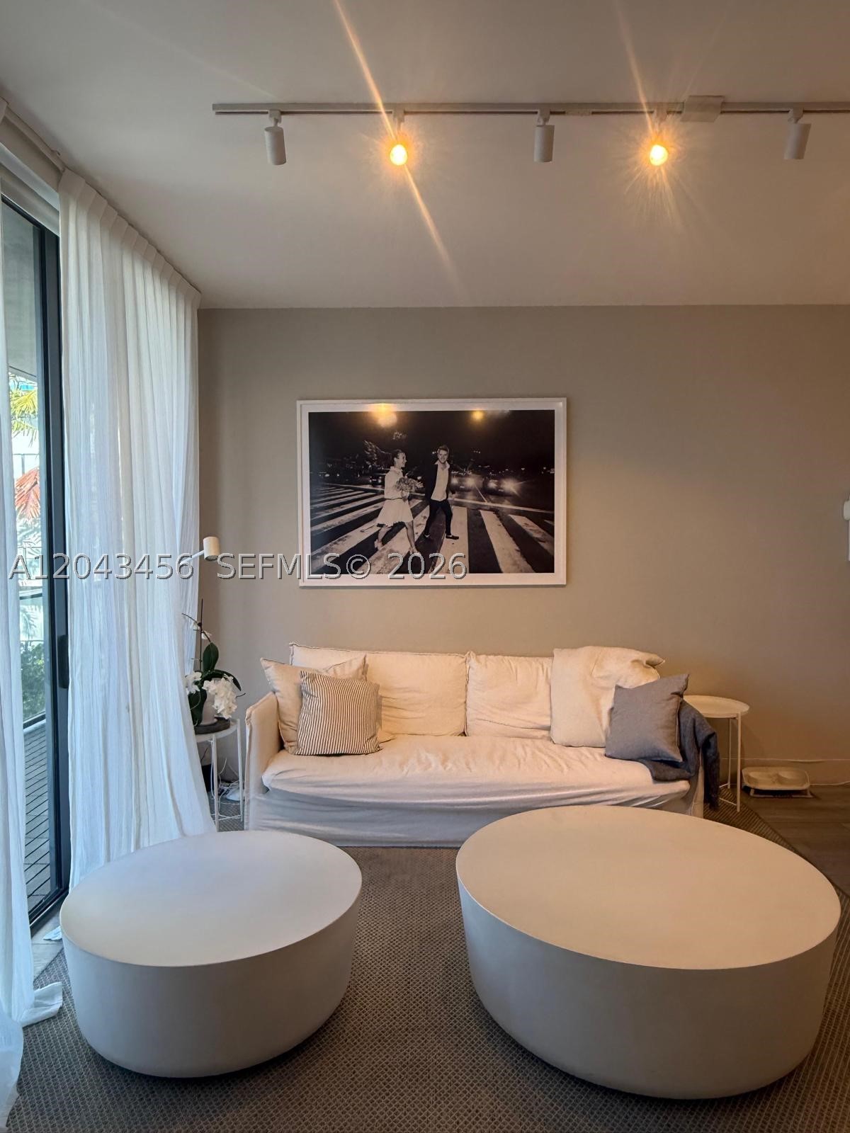 AVENTURA PARKSQUARE RESID - Residential Lease