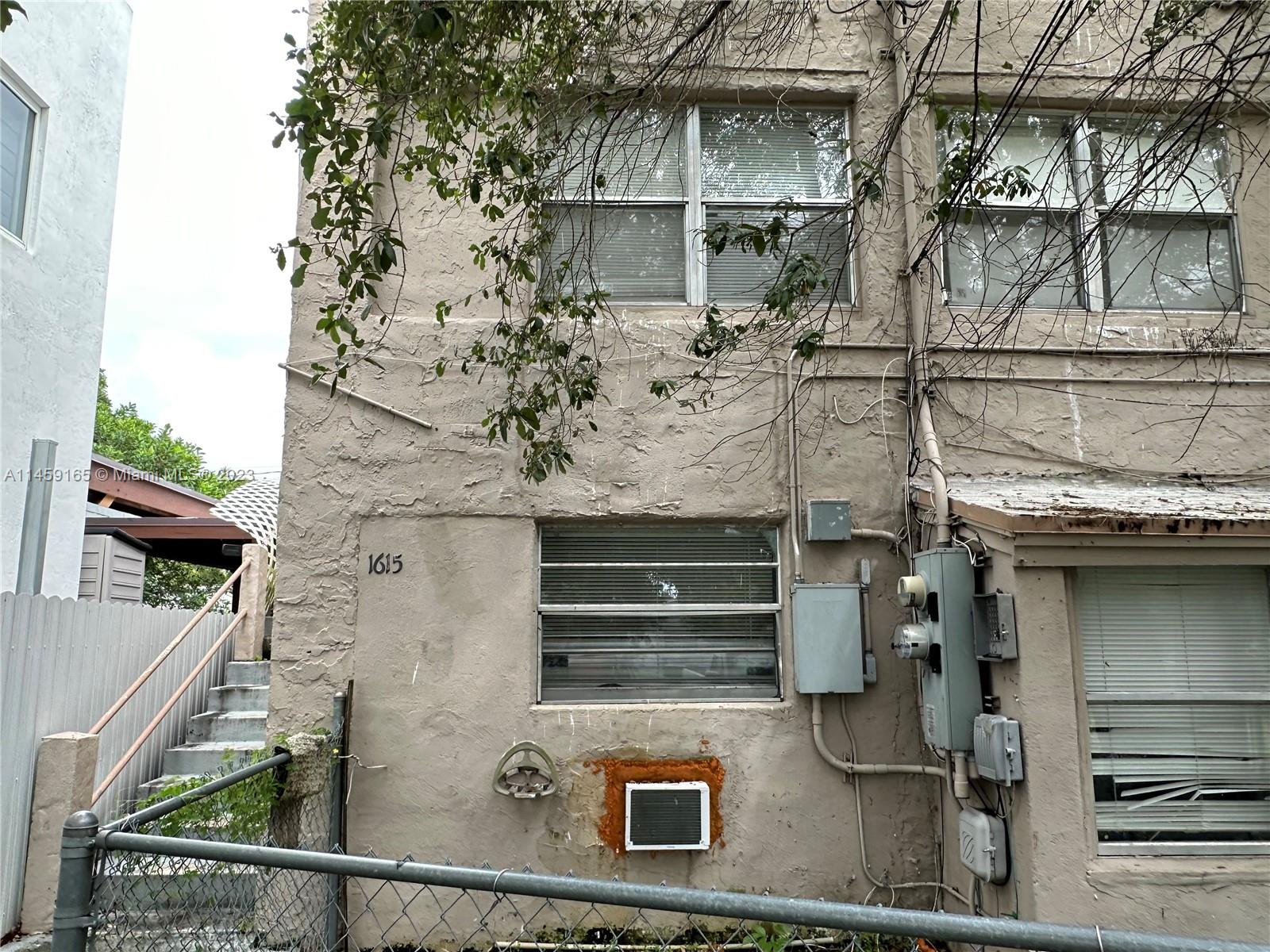N MIAMI ESTATES - Residential Income