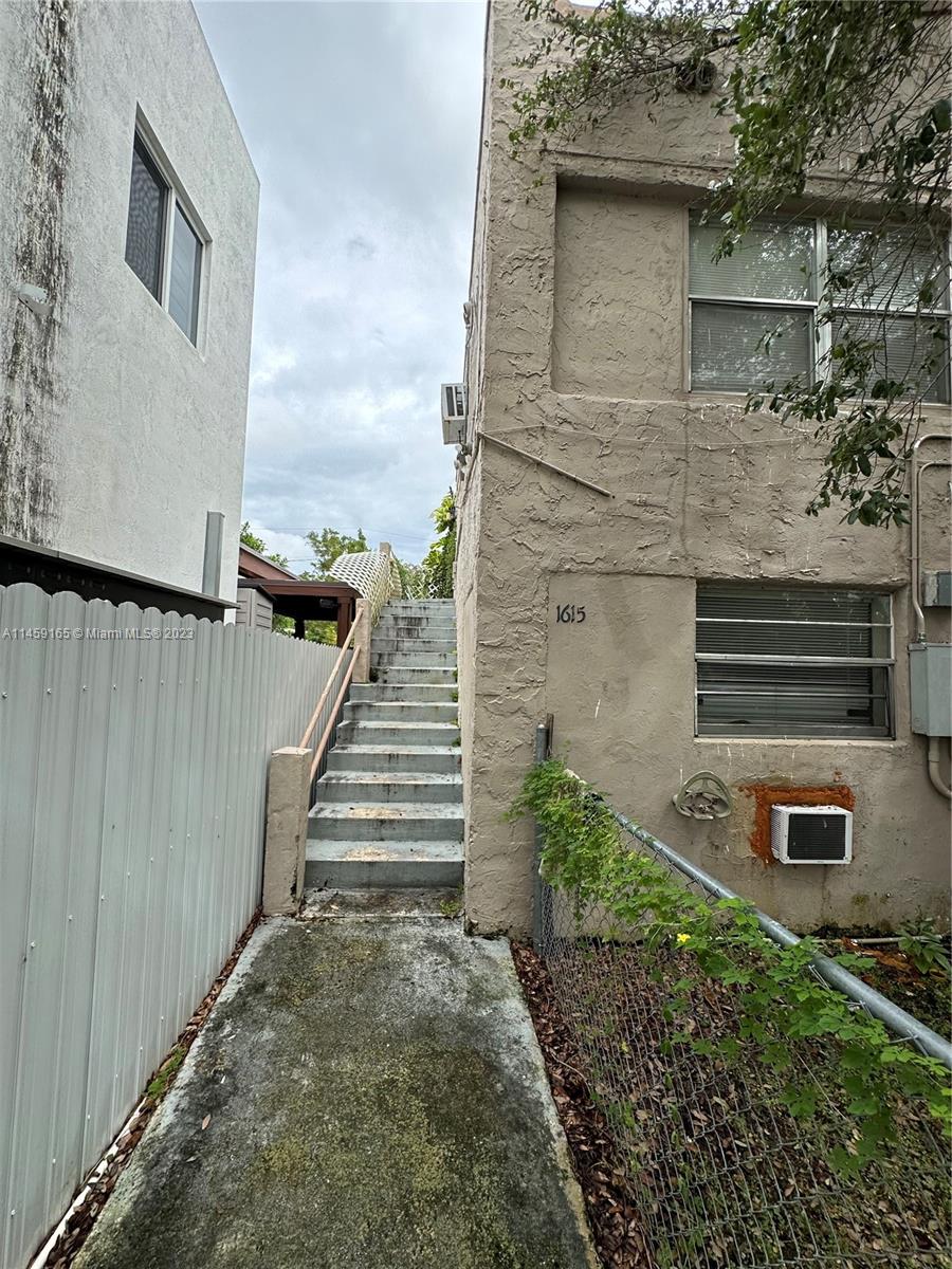 N MIAMI ESTATES - Residential Income
