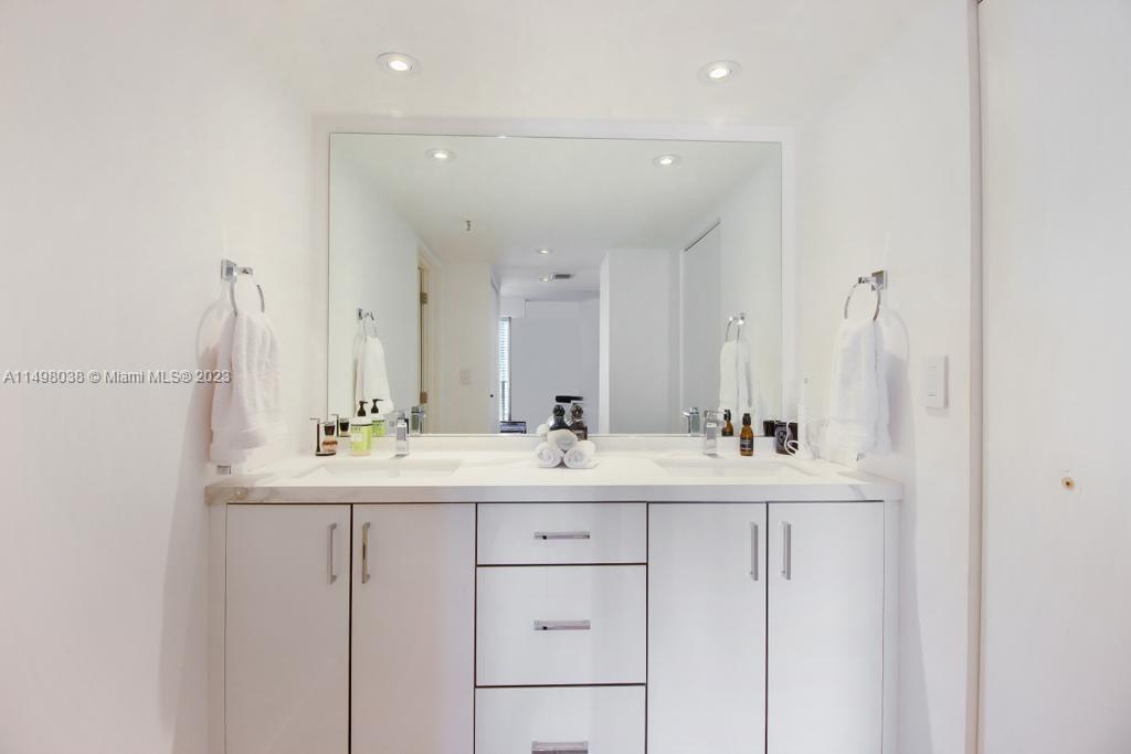 BRICKELL KEY ONE CONDO - Residential Lease