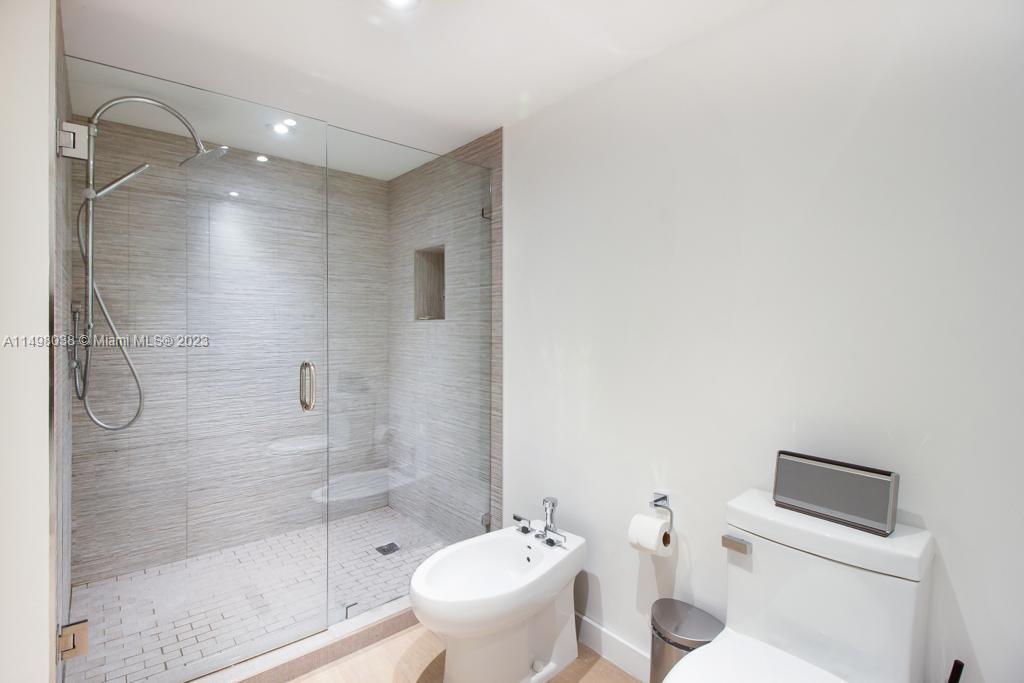 BRICKELL KEY ONE CONDO - Residential Lease