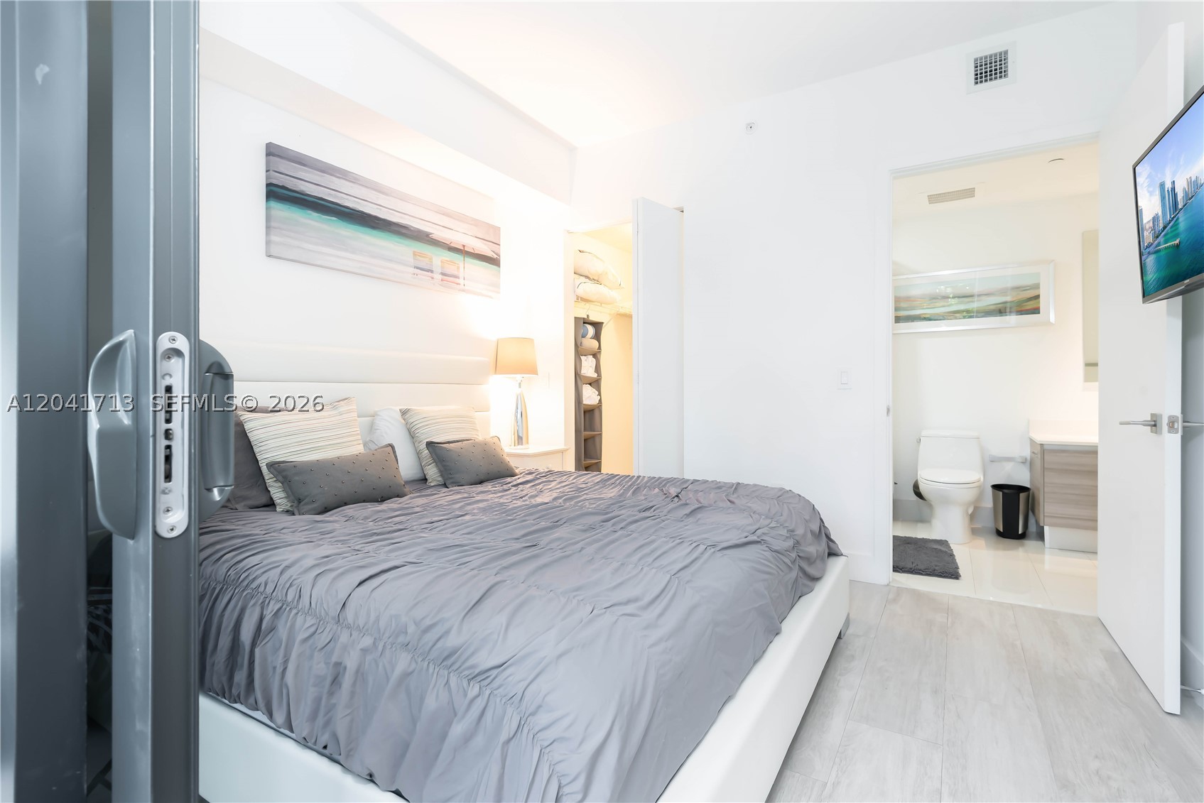 3401 MIDTOWN CONDO - Residential