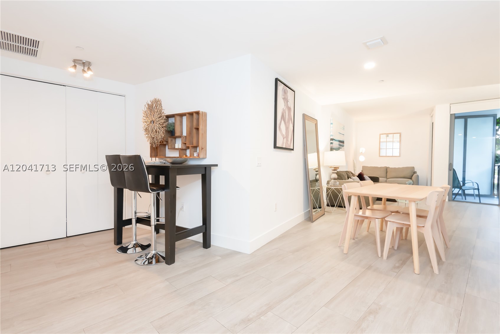 3401 MIDTOWN CONDO - Residential