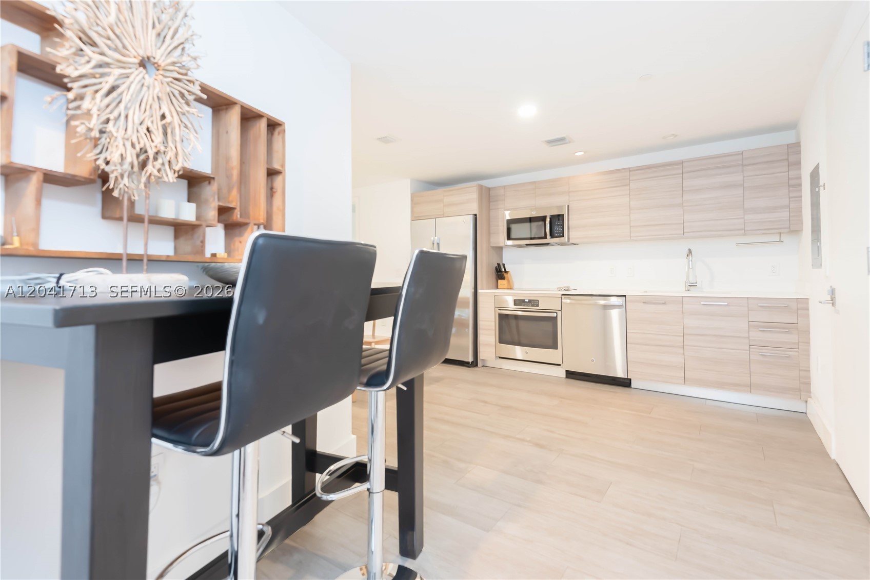 3401 MIDTOWN CONDO - Residential
