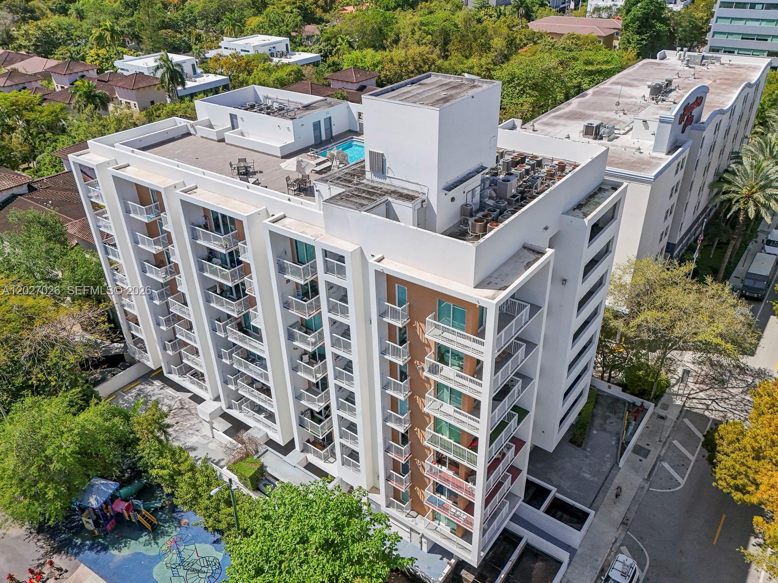 VILLAGGIO IN THE GROVE TO - Residential