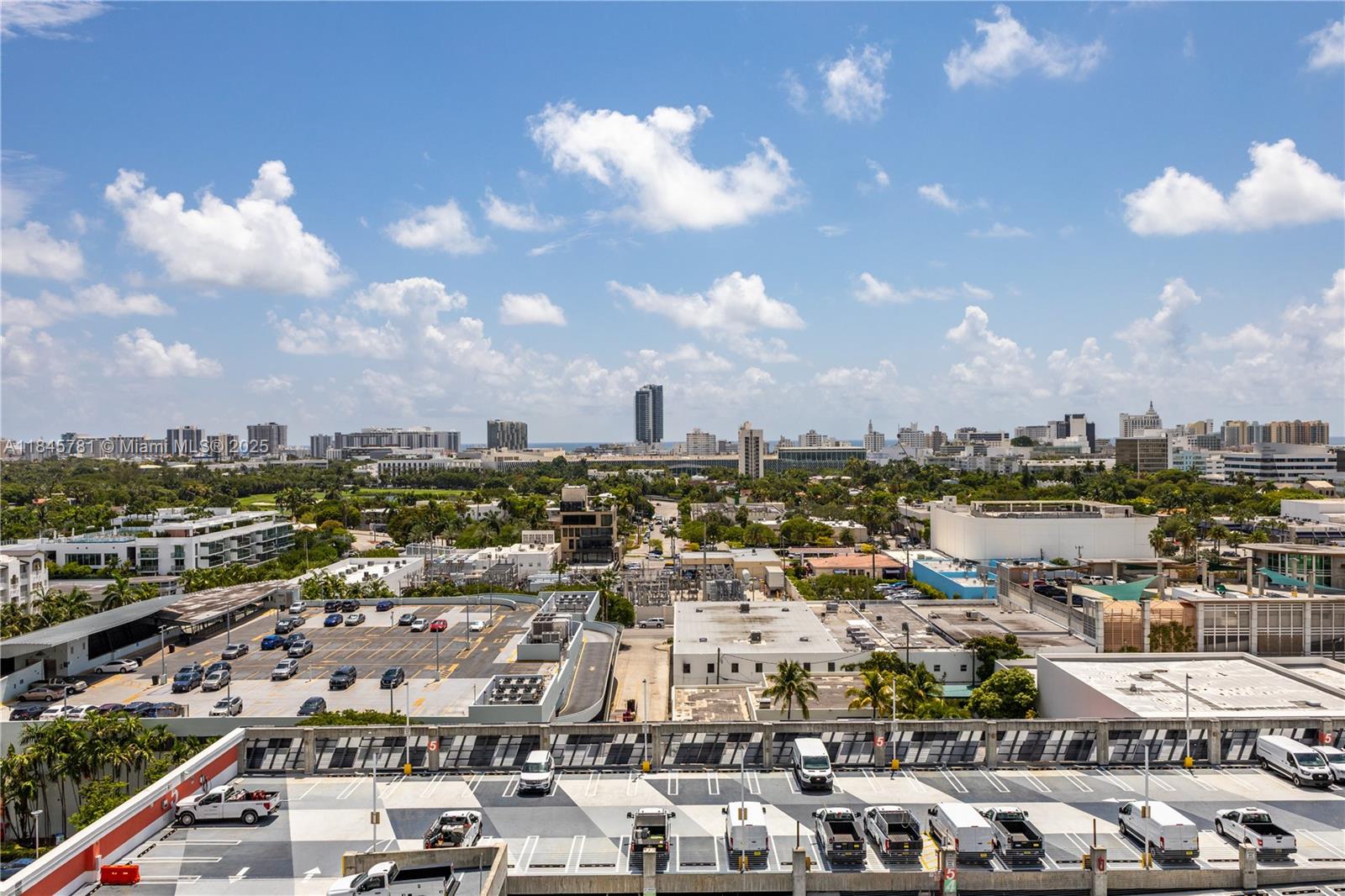 SUNSET HARBOUR SOUTH COND - Residential