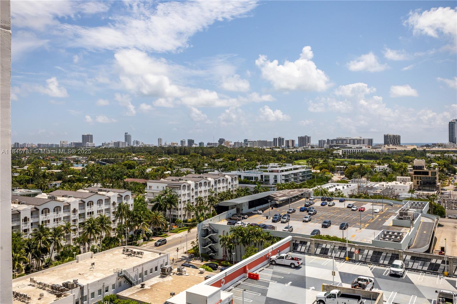 SUNSET HARBOUR SOUTH COND - Residential