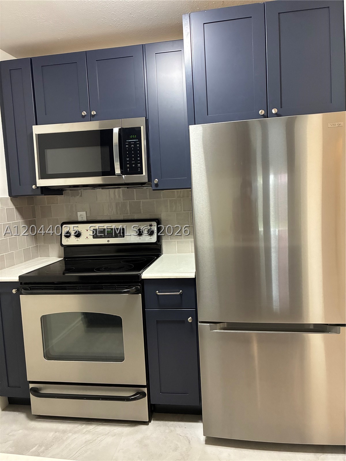 LEE LAYNE VILLAS - Residential Lease