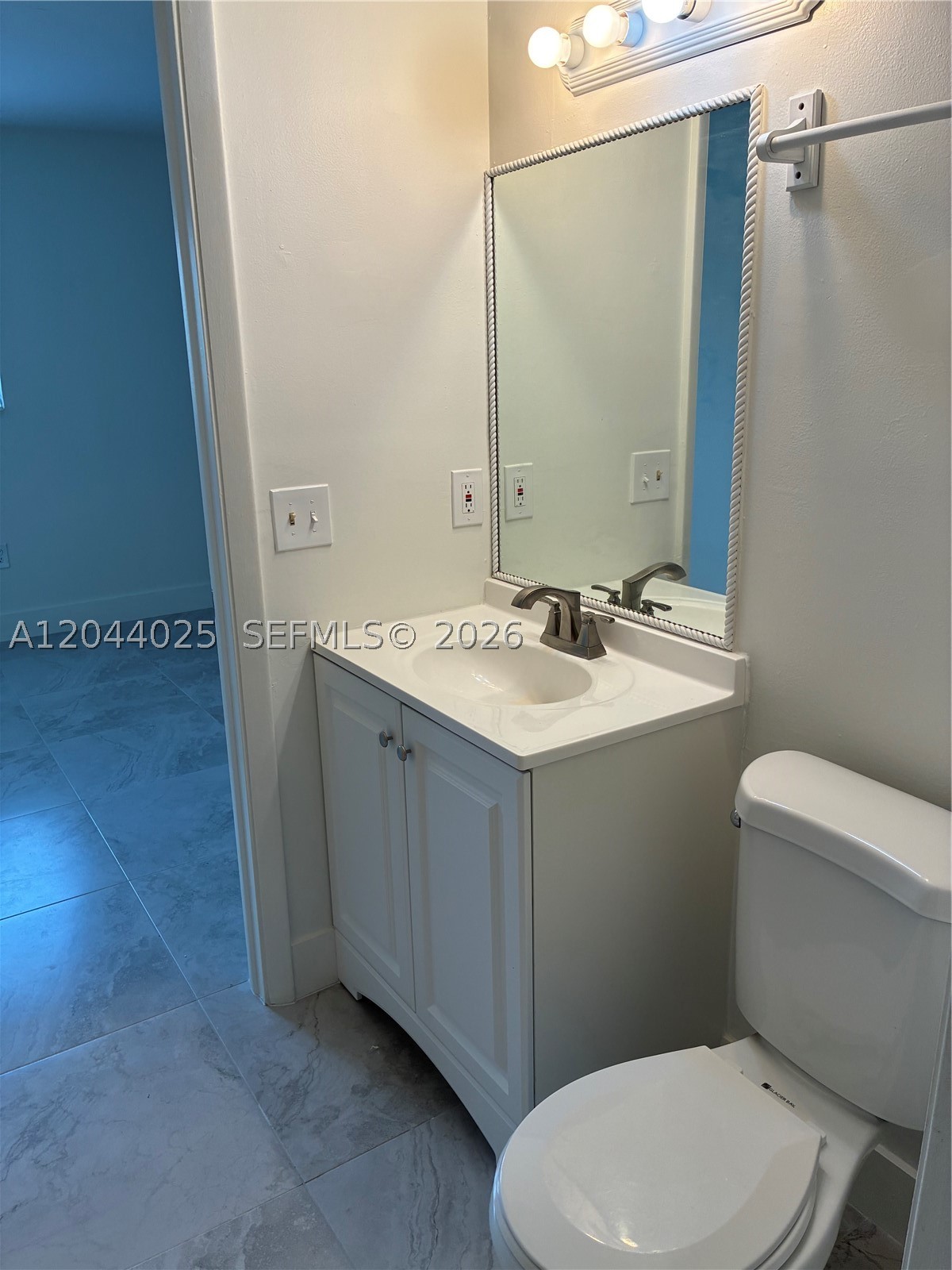 LEE LAYNE VILLAS - Residential Lease