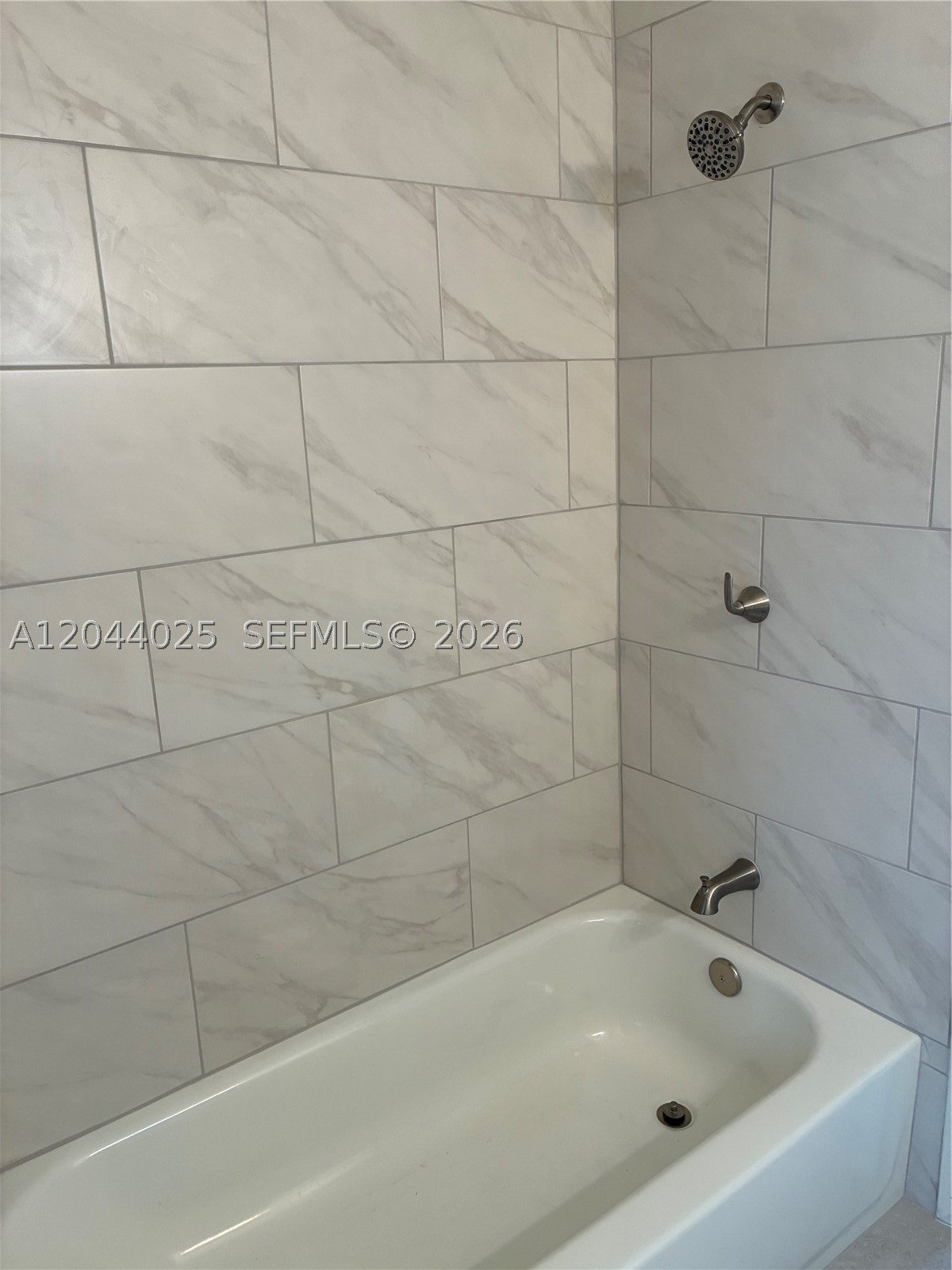 LEE LAYNE VILLAS - Residential Lease