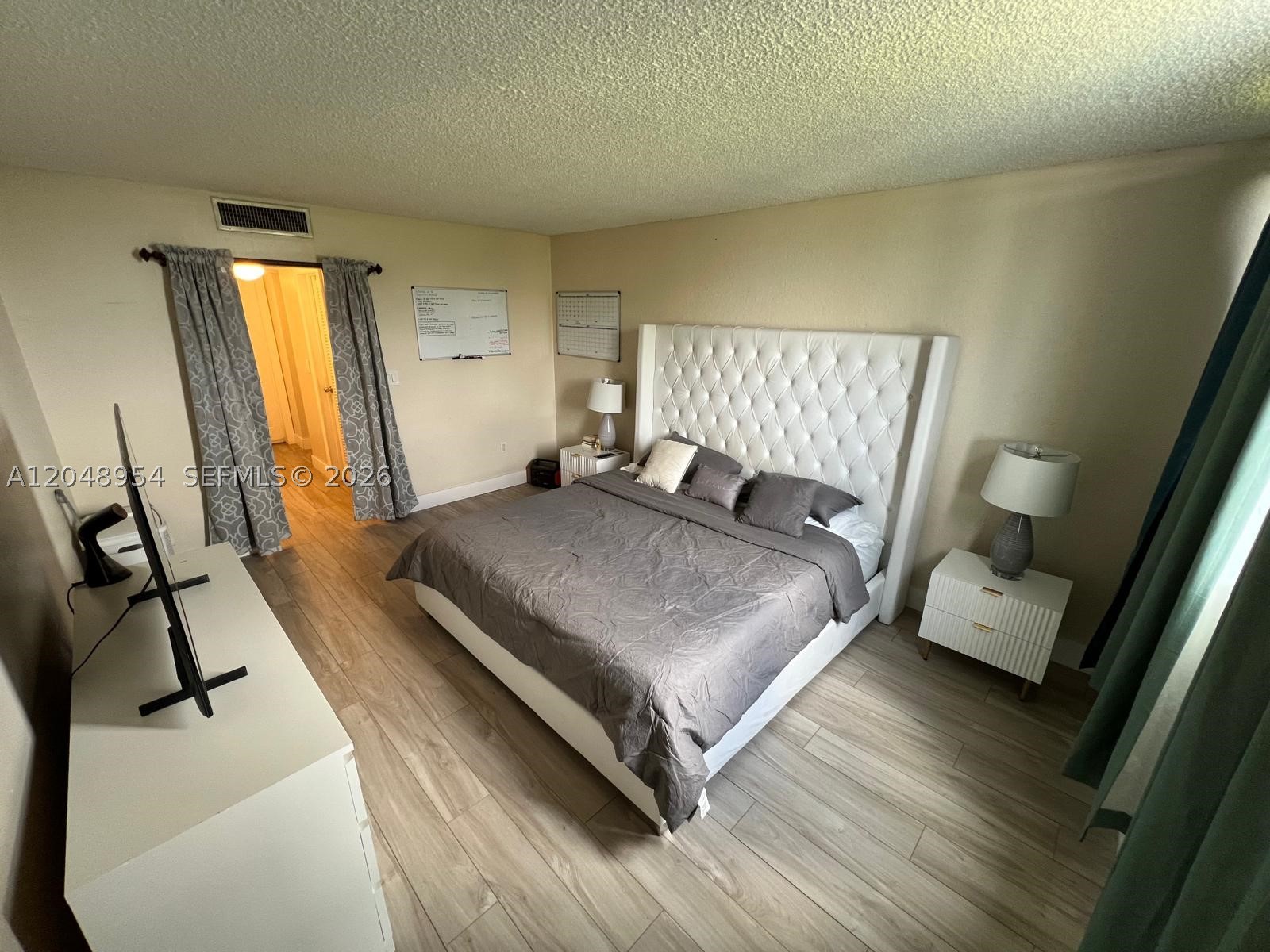 THREE HORIZONS NORTH COND - Residential Lease