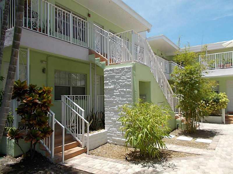 This is IT! Super cute 2 bedroom 2 bath apartment on a quiet street only steps from shopping and restaurants. Original wood floors, separate dining room, lots of closets, in a very well kept cheerful building. Washer/dryer inside, central air and a bright  white kitchen with granite counters Fresh paint throughout the unit. This is a Fannie Mae Homepath property.