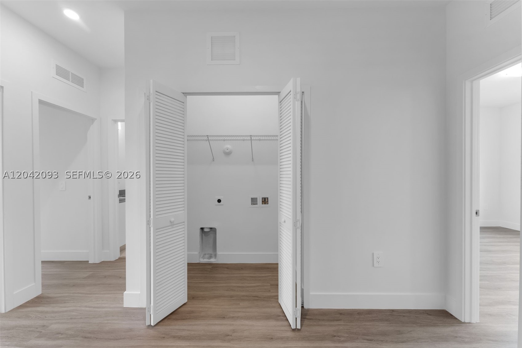 CENTURY PARK SQUARE - Residential