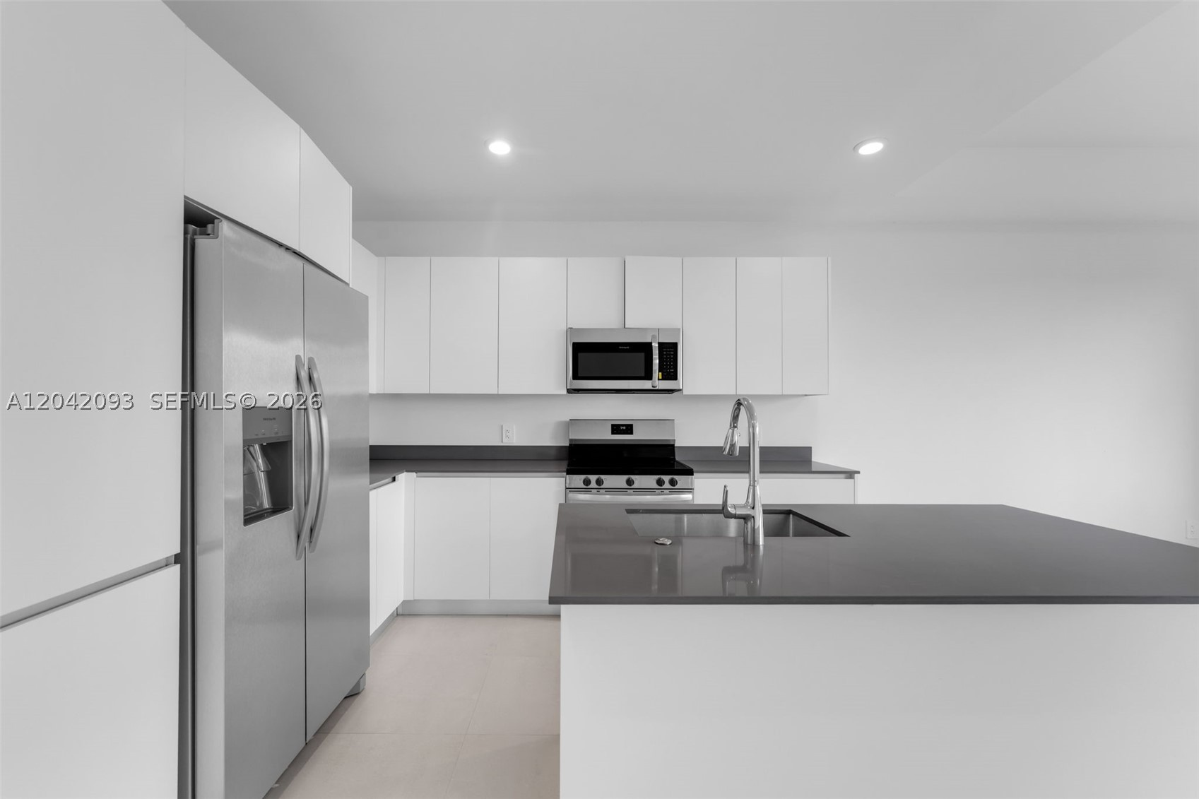 CENTURY PARK SQUARE - Residential