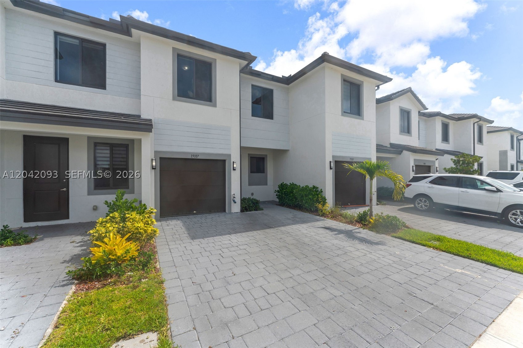 CENTURY PARK SQUARE - Residential
