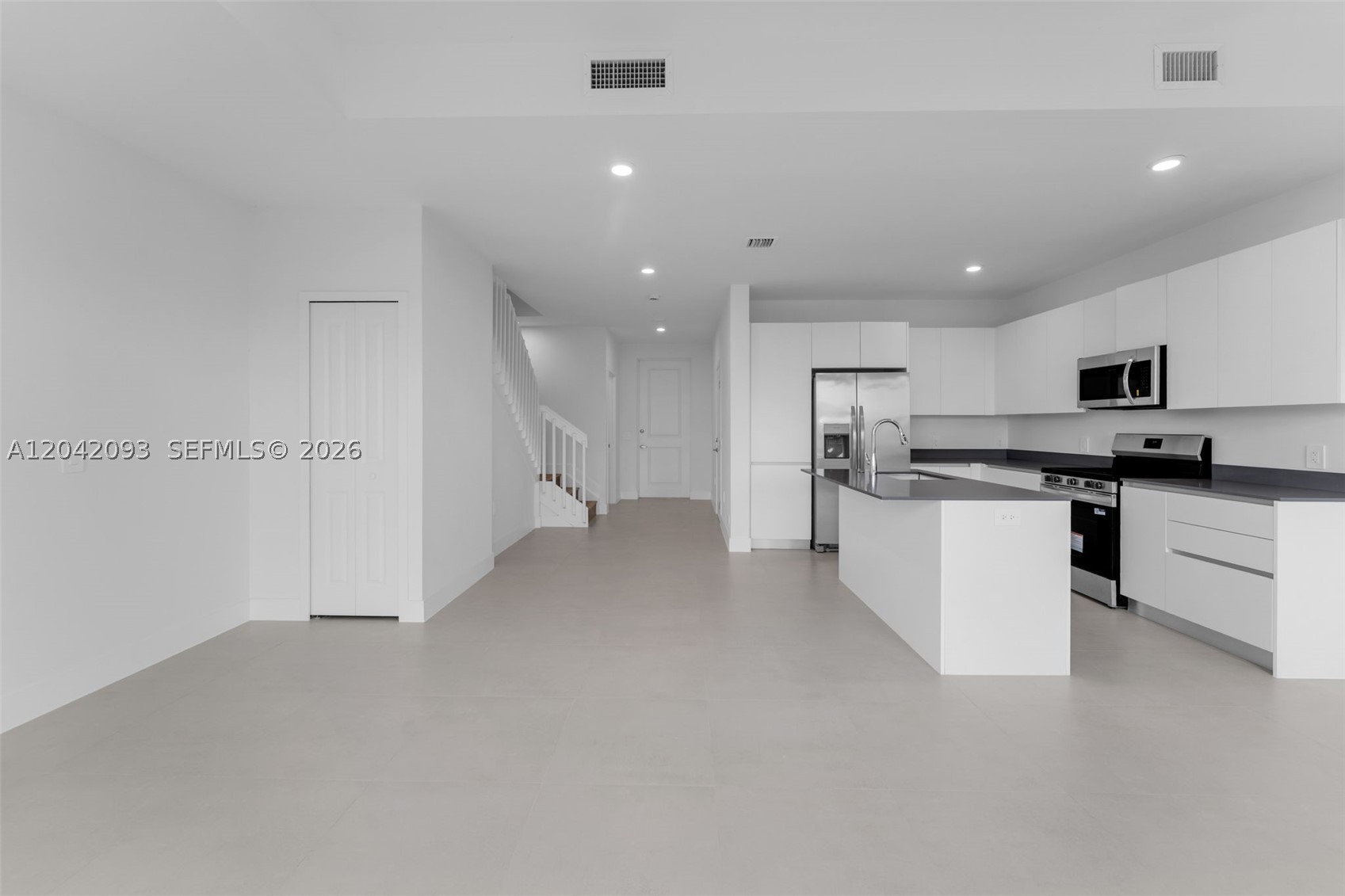 CENTURY PARK SQUARE - Residential