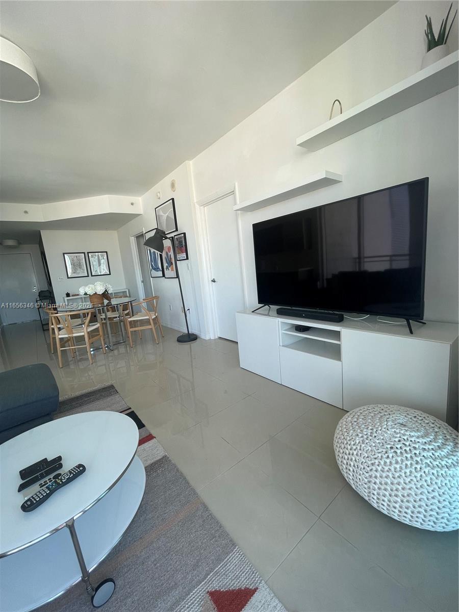 IVY CONDO - Residential Lease