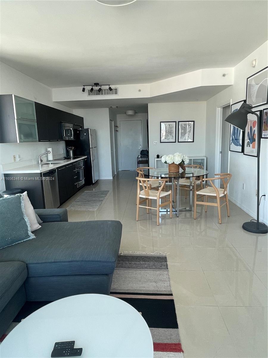 IVY CONDO - Residential Lease