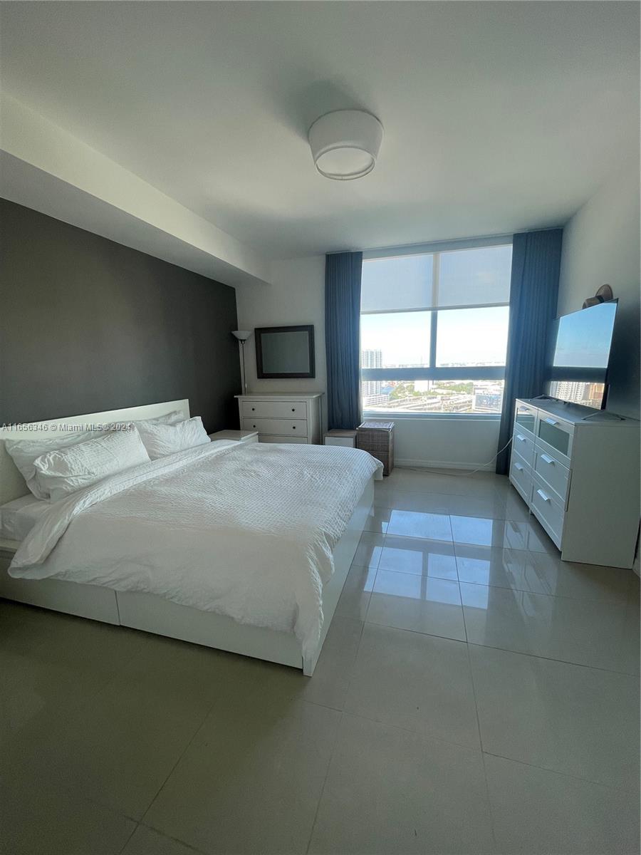 IVY CONDO - Residential Lease