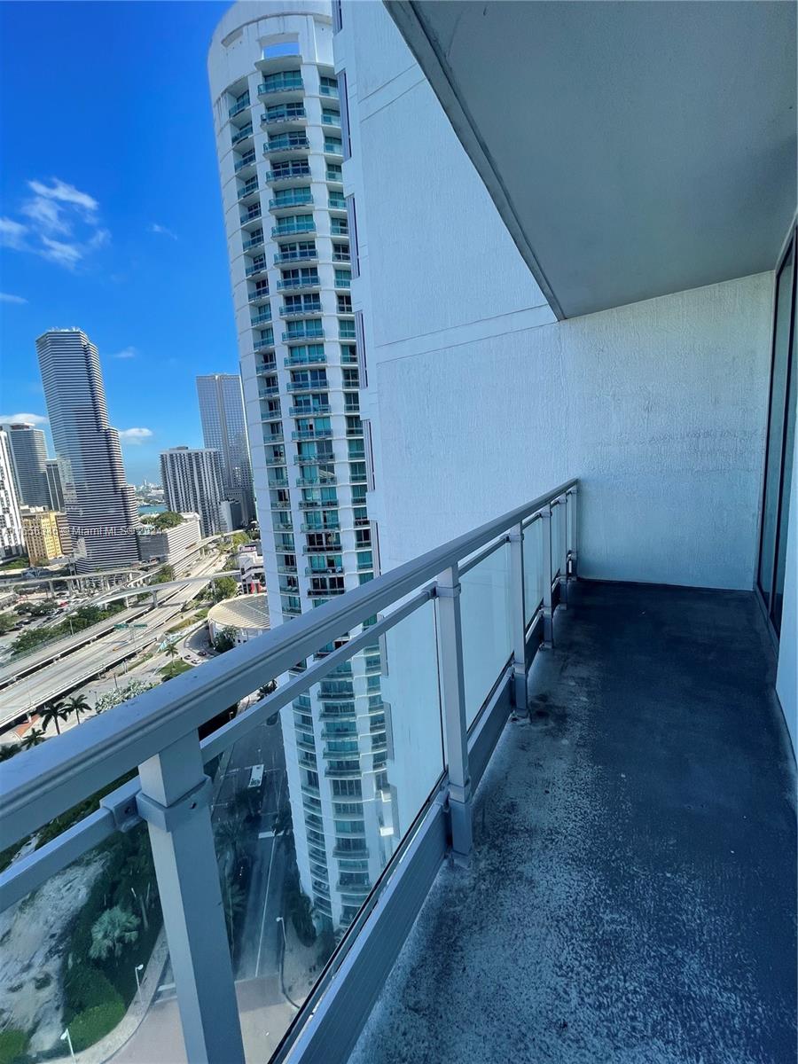 IVY CONDO - Residential Lease