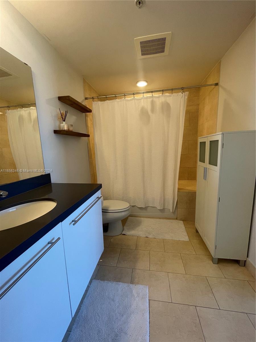 IVY CONDO - Residential Lease