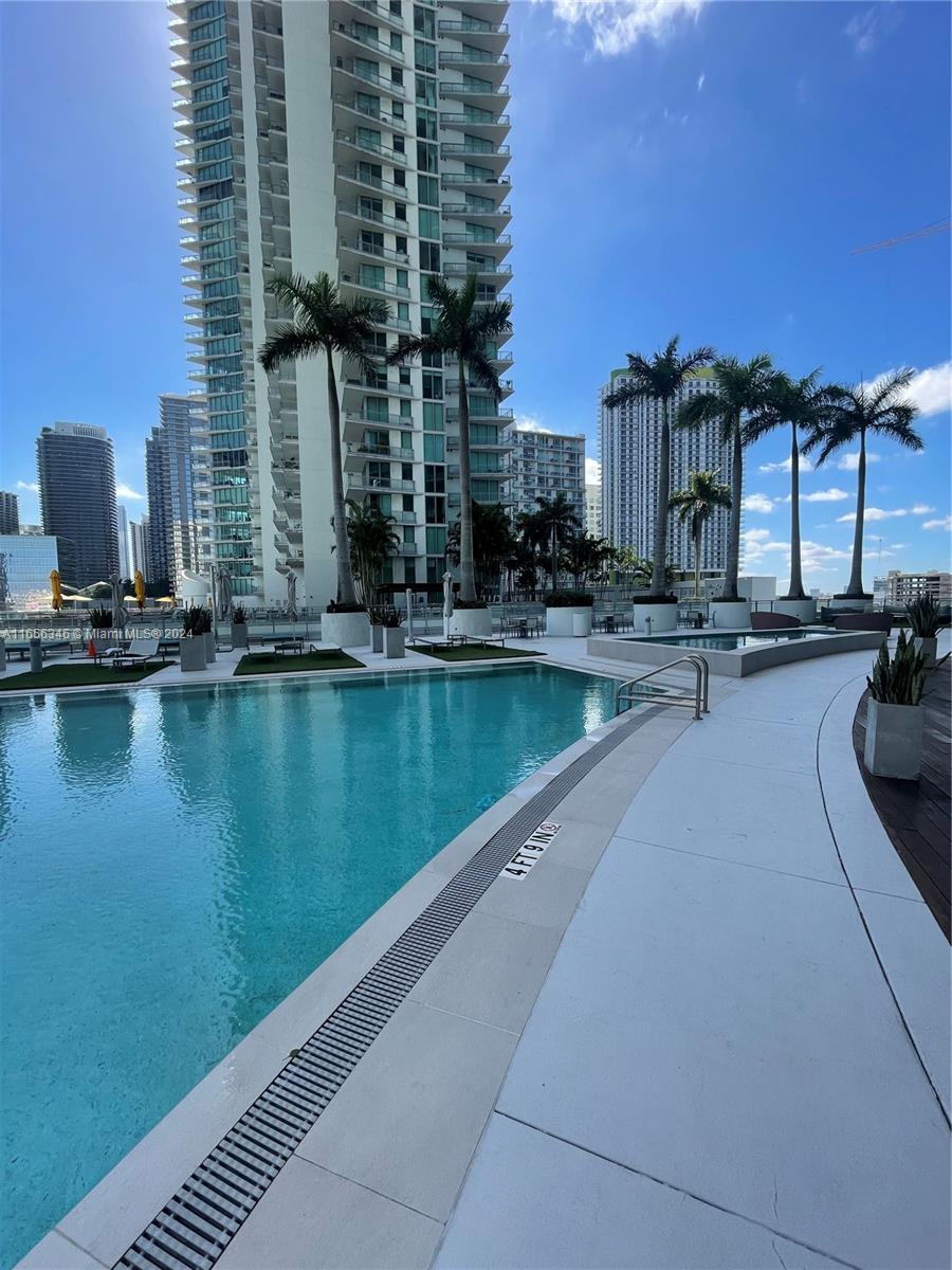IVY CONDO - Residential Lease