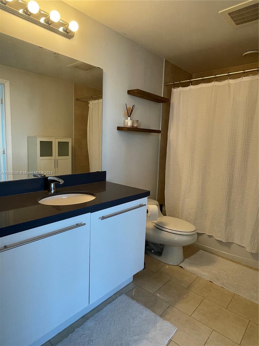 IVY CONDO - Residential Lease