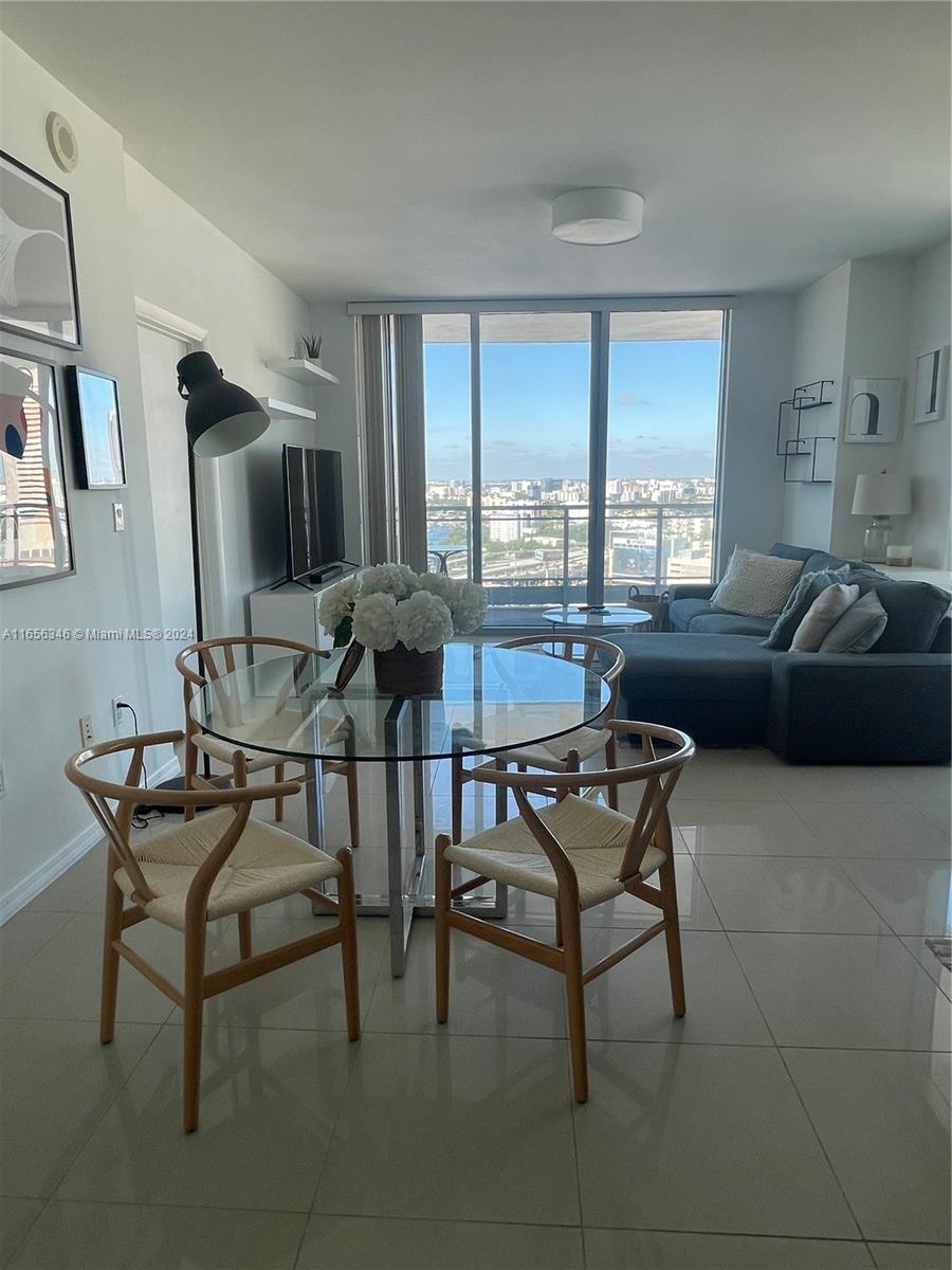 IVY CONDO - Residential Lease