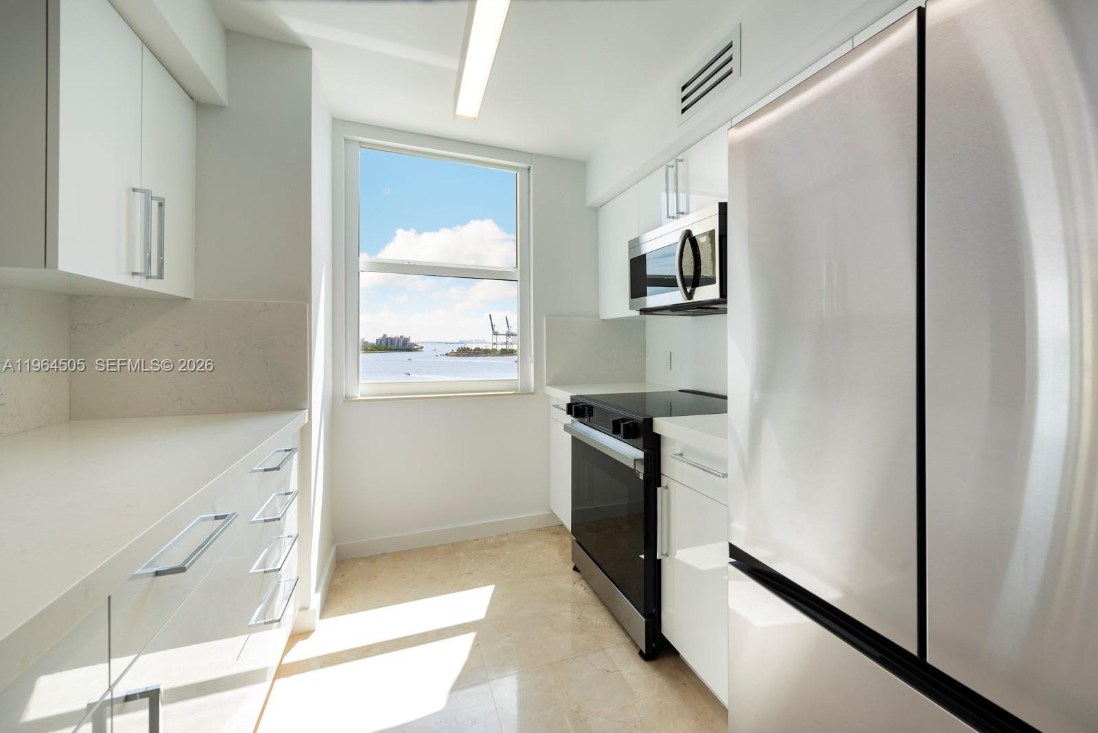 YACHT CLUB AT PORTOFINO C - Residential