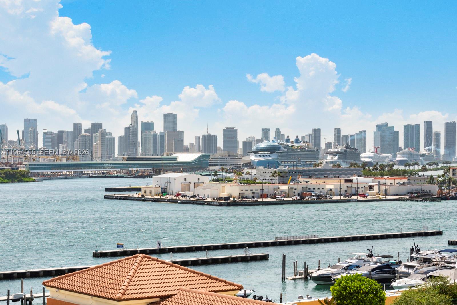 YACHT CLUB AT PORTOFINO C - Residential