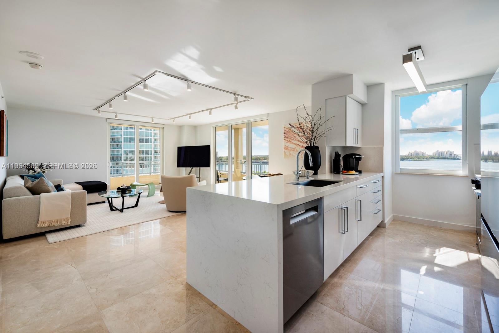 YACHT CLUB AT PORTOFINO C - Residential