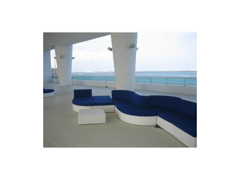 1800 CLUB CONDO - Residential Lease