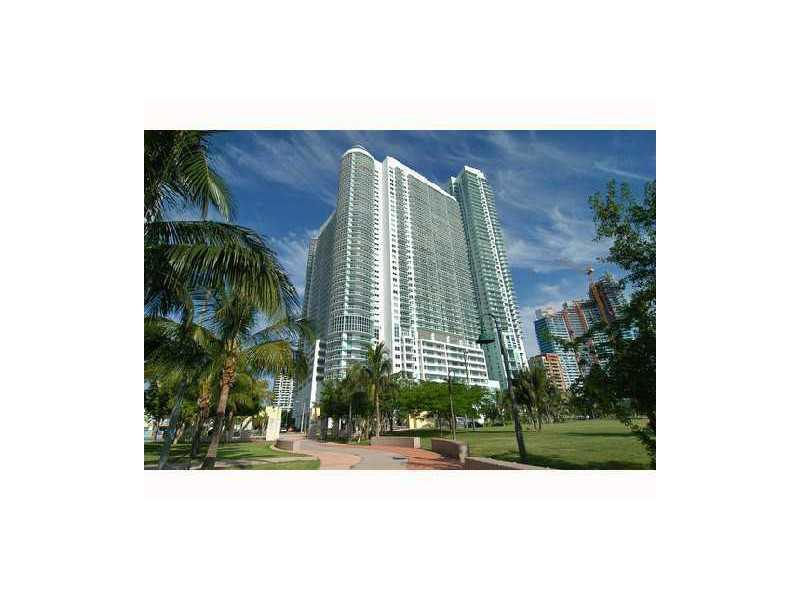 1800 CLUB CONDO - Residential Lease